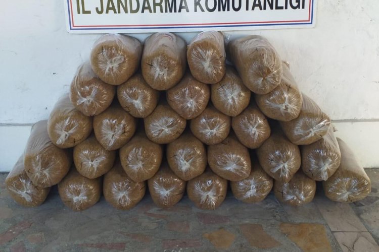 Aracında 150 kilo kaçak tütünle yakalandı