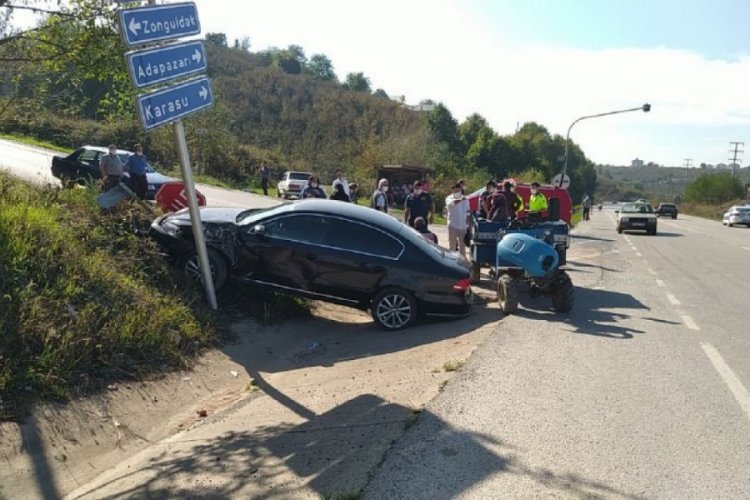 Tarım aracı ile otomobil çarpıştı 1 kişi yaralandı