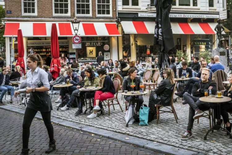 Hollanda'da 'kısmi karantina' kararı