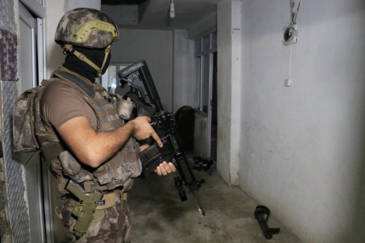 Şafak vakti narkotik operasyonunda çok sayıda gözaltı