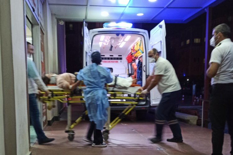 Balkondan düşen kız çocuğu ağır yaralandı