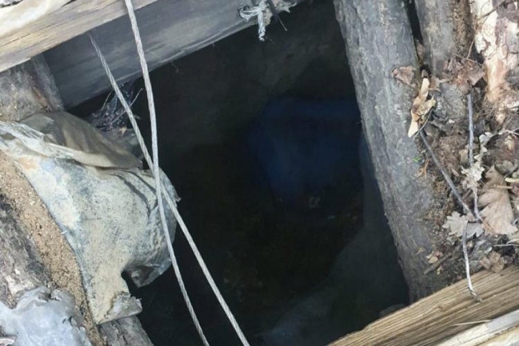 Tunceli'de 5 sığınakta ele geçirilen teröristlerin yaşam malzemeleri imha edildi