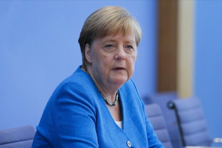 Merkel: İrlanda'yı Brexit konusunda hayal kırıklığına uğratmayacağız