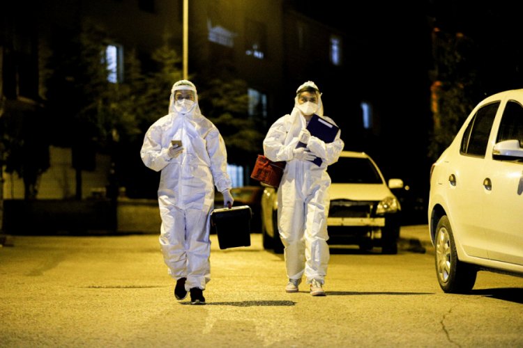 Fransa'da son 24 saatte 22 bin 591 yeni vaka
