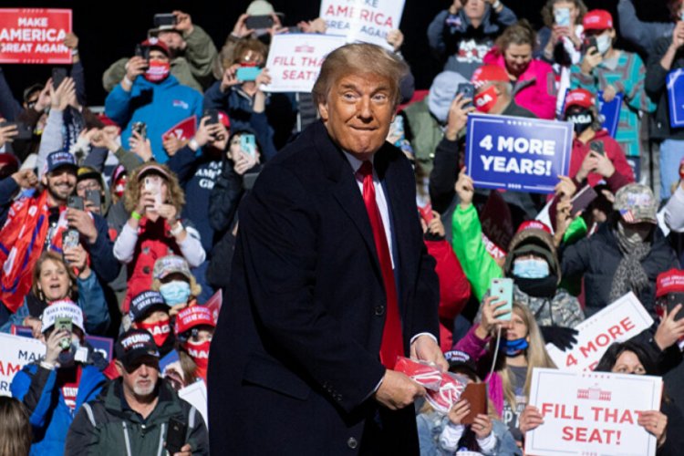 Trump, kadınlara seslendi: Lütfen beni sever misiniz?