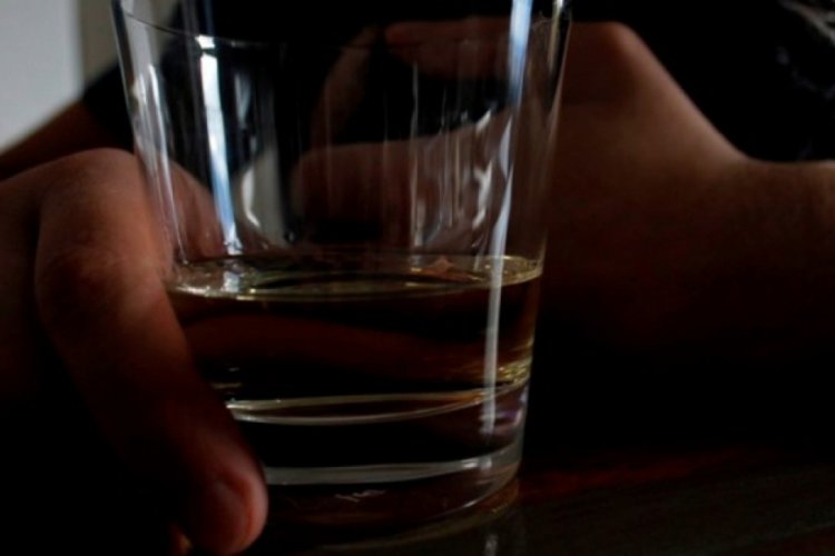Sahte alkol kabusu bir ile daha sıçradı: 1 ölü