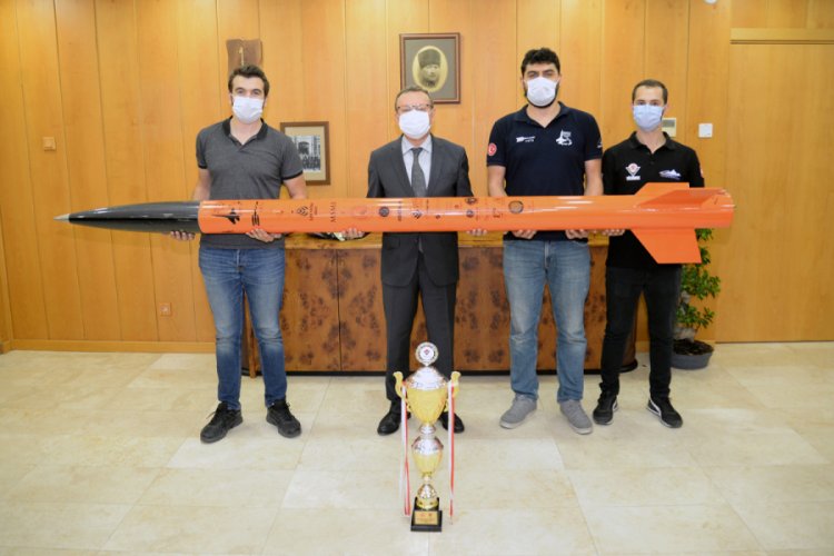 Bursa Uludağ Üniversitesi Rektörü Kılavuz'dan genç mühendislere tam destek