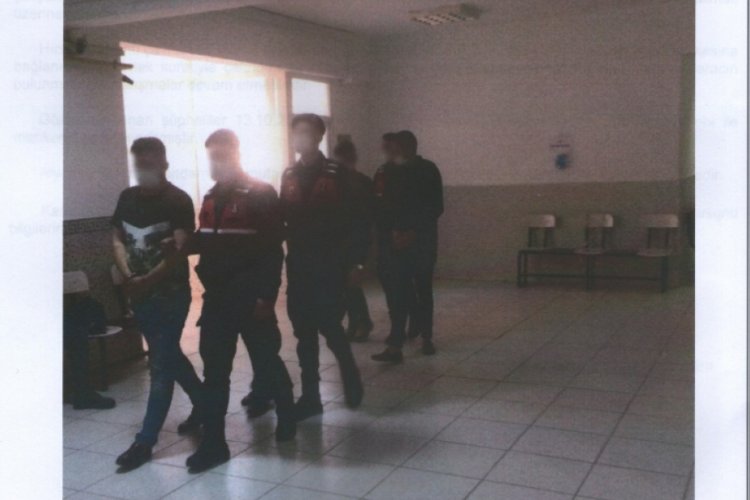 Patronlarının otomobilini çalan 4 şüpheliyi jandarma yakaladı