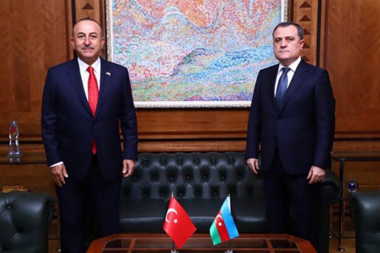 Bakan Çavuşoğlu, Azerbaycanlı mevkidaşıyla görüştü