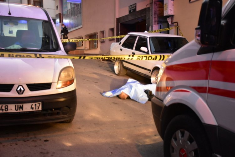 Sokak ortasında ölü bulundu
