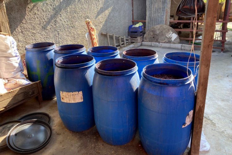 Adana'da bin 600 litre sahte içki ele geçirildi
