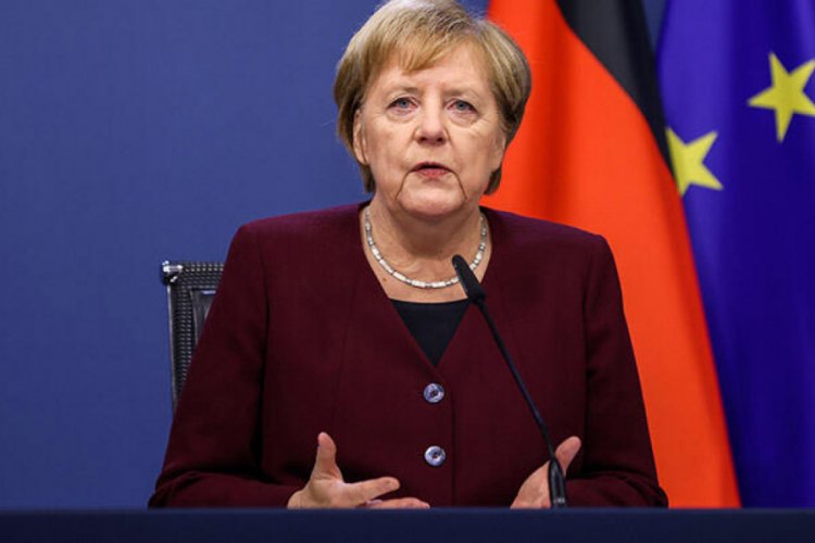Merkel: 'Lütfen mümkün olduğunca evde kalın'