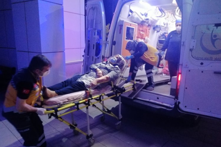 Kız istemeye giden aile kaza yaptı: 4 yaralı