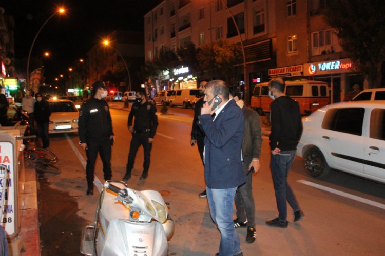 Silahla bir kişiyi vuran zanlı girdiği berber dükkanında yakalandı
