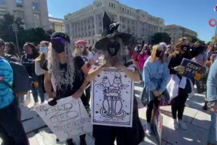 Washington'da kadınlardan Trump ve Barret karşıtı protesto