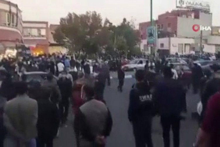 Tebriz'de Azerbaycan'a destek gösterisi