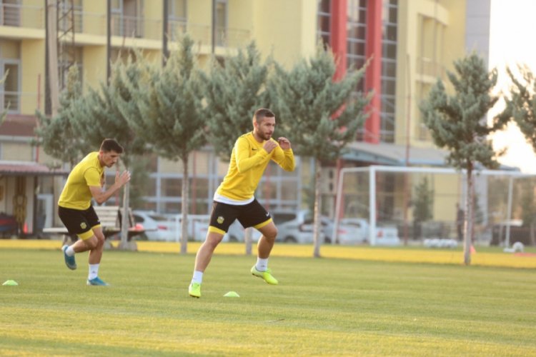 Yeni Malatyaspor'un 3 oyuncusu sakatlandı