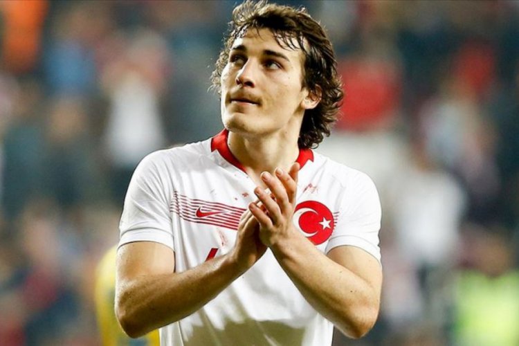 Çağlar Söyüncü'den sakatlık açıklaması: Takımımı bir süre yalnız bırakacağım için çok üzgünüm