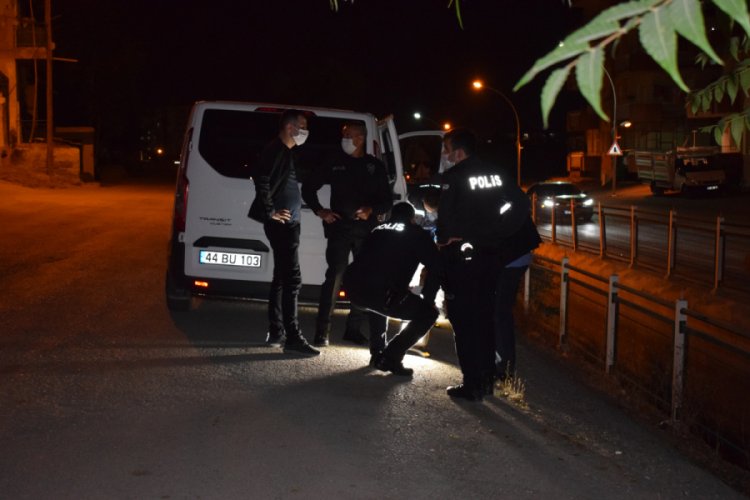Bıçaklı kavgada kalbi durdu, hastanede yaşama döndü