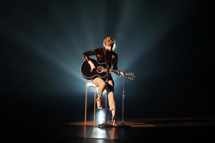 Taylor Swift'in meşhur gitarı 40 bin dolara açık artırmada