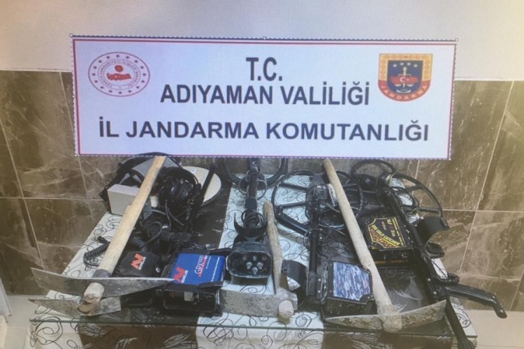 Kaçak kazı yapan 4 kişi yakalandı