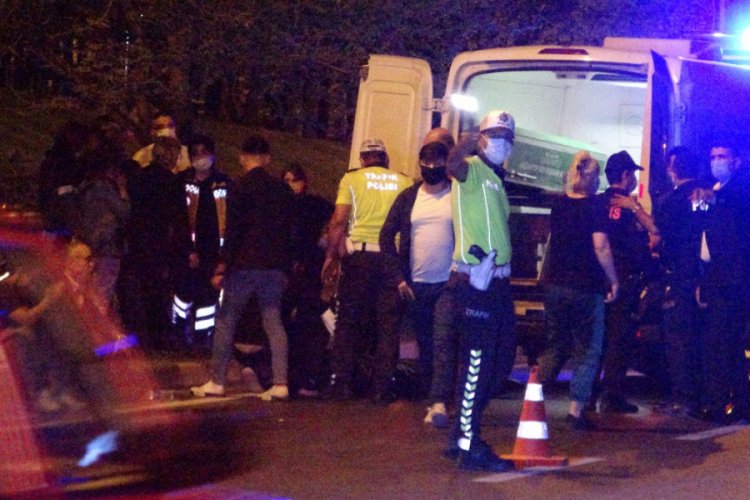 Otomobilin çarptığı kadın hayatını kaybetti