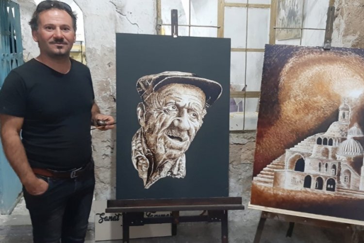 Mardinli ressamın ziftten yaptığı tablolar görenleri hayran bırakıyor