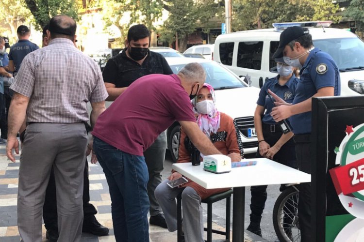 Telefon dolandırıcılarına 18 bin 500 lira kaptıran ailenin 24 bin lirasını polis kurtardı