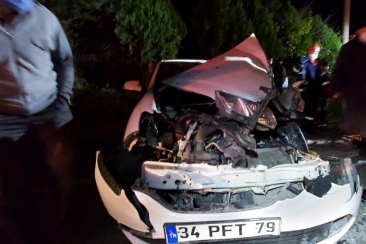 Tırla çarpışan otomobilin sürücüsü yaralandı