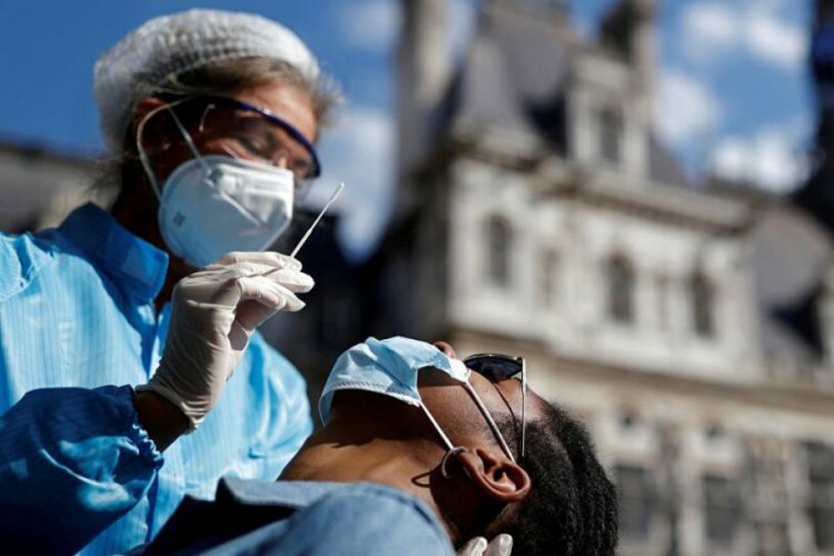 Fransa'da Kovid-19 vaka sayısı 1 milyonu geçti