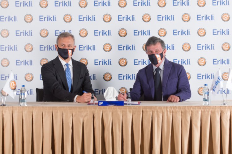 Erikli Eczacıbaşı VitrA Kadın Voleybol Takımının yanında