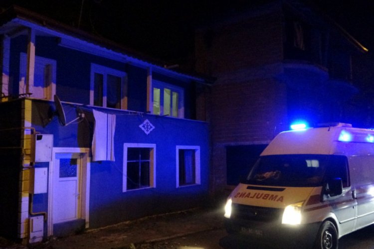 Babasını bıçaklayıp komşularına ''ambulans çağırın'' dedi