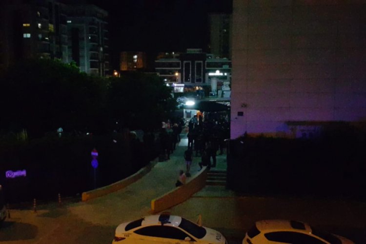 İzmir'de iki grup arasında silahlı kavga: 1 ölü, 1 yaralı