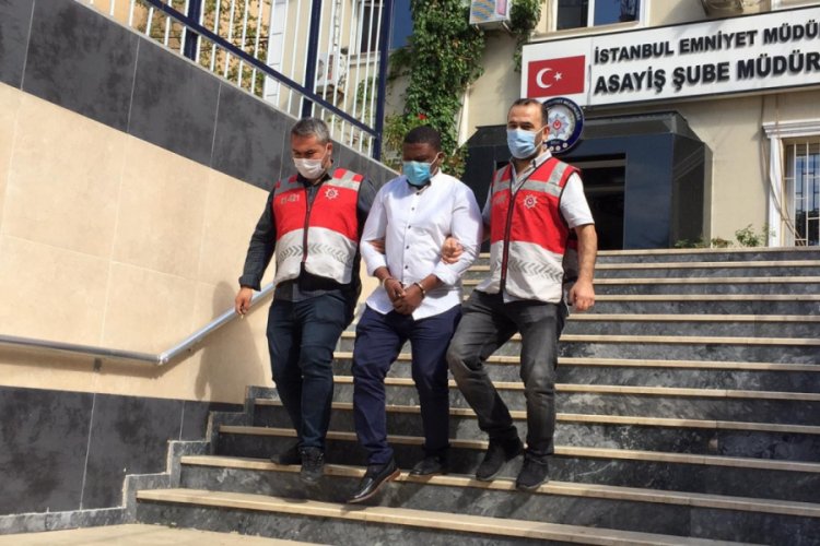 İnşaatçı kılığına giren polis Nijeryalı dolandırıcıyı yakaladı