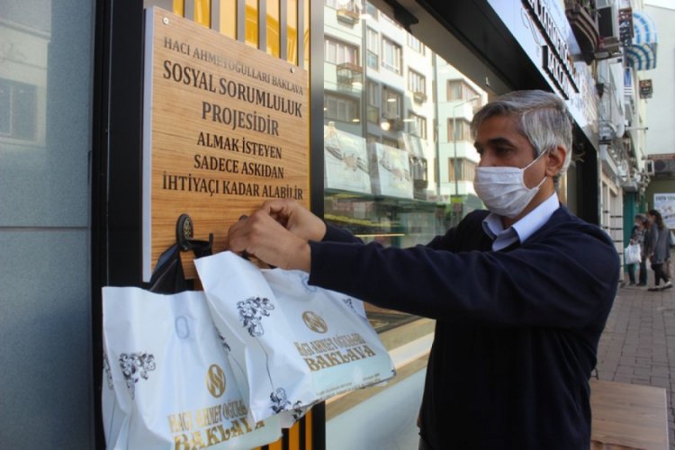 Bursa'da esnaf askıda baklava uygulaması başlattı