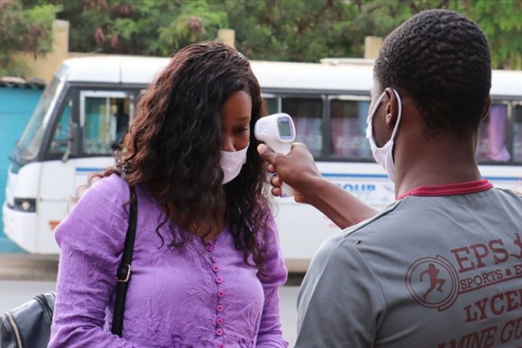 Güney Afrika Cumhuriyeti'nde Kovid-19 vaka sayısı 715 bini aştı
