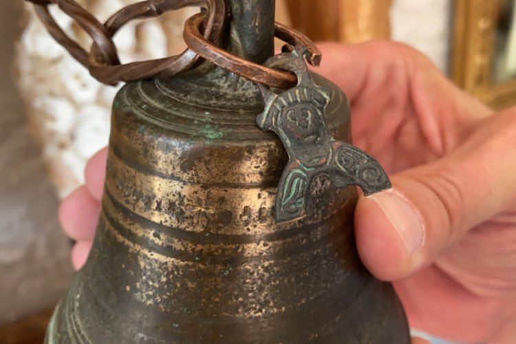 Bursa'da hurdacı buldu, incelemeye alındı! Ayasofya'nın 2 bin yıllık çanı olduğu değerlendiriliyor