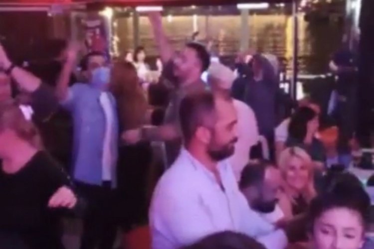 Skandal 'korona partisi'