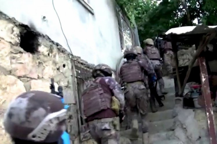 1'i sözde emir 6 DEAŞ'lı gözaltına alındı