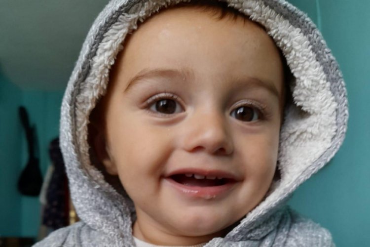 Hafif ticari aracın çarptığı minik Uygar, hayatını kaybetti