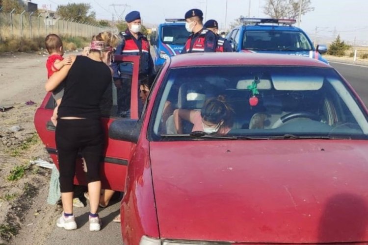 Otomobillerden hırsızlık yapan şahıslar yakalandı