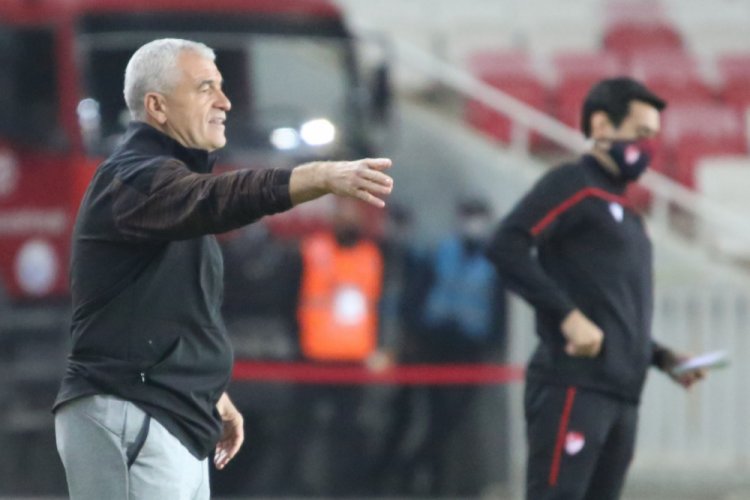 ''Hakemler rezil maç yönetti''
