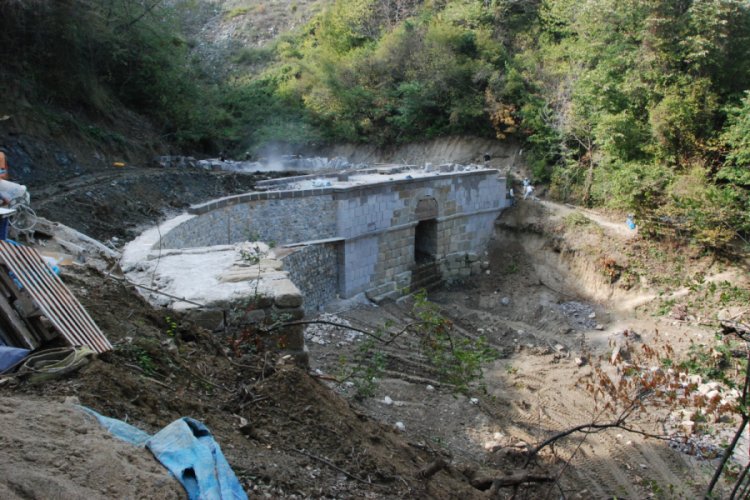 Amasra'da 3 bin yıllık köprü restore edildi