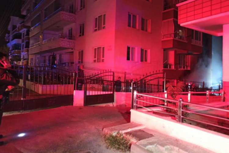 Ankara'da apartmanın zemin katında doğalgaz patladı: 3 yaralı