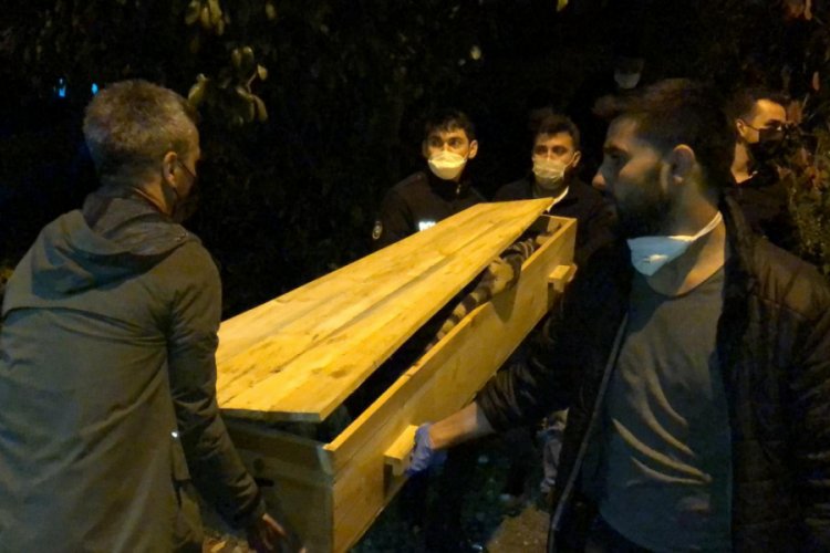 Yalnız yaşadığı evinden kötü kokular gelince öldüğü anlaşıldı