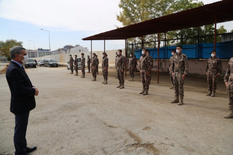 Özel harekat polisleri, dualarla Suriye'ye uğurlandı