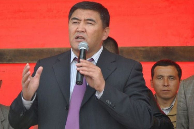 Kırgızistan'da Caparov'un hükümeti yemin etti