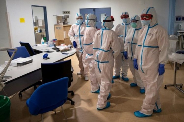 İngiltere'de son 24 saatte 24 bin 701 korona virüs vakası