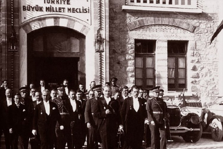 Türkiye Cumhuriyeti 97 yaşında!