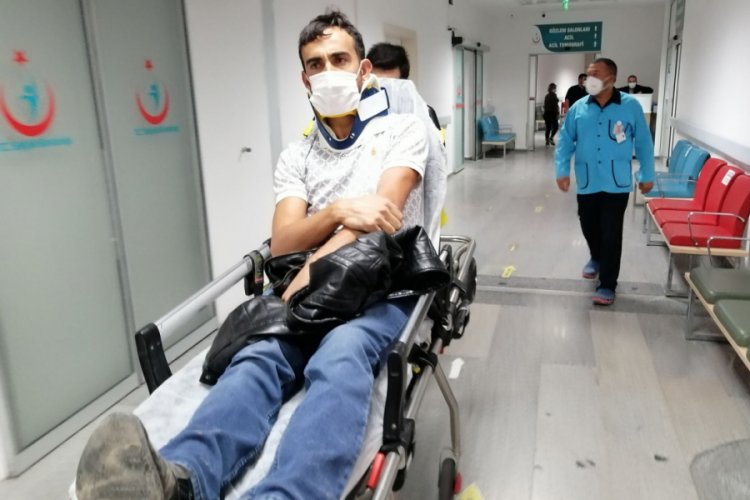 Mazot tankeri yüklü tır şarampole devrildi